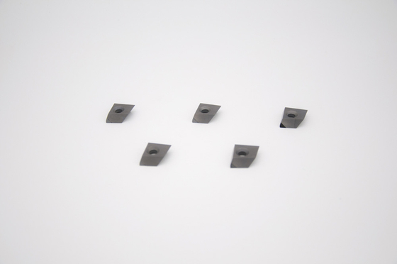 High Precision Diamond Carbide Inserts Small Size Stable Cutting Performance